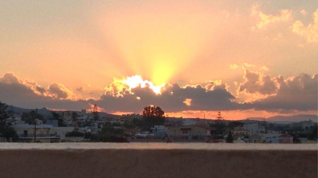 קאטו דרטסו Sun City מראה חיצוני תמונה