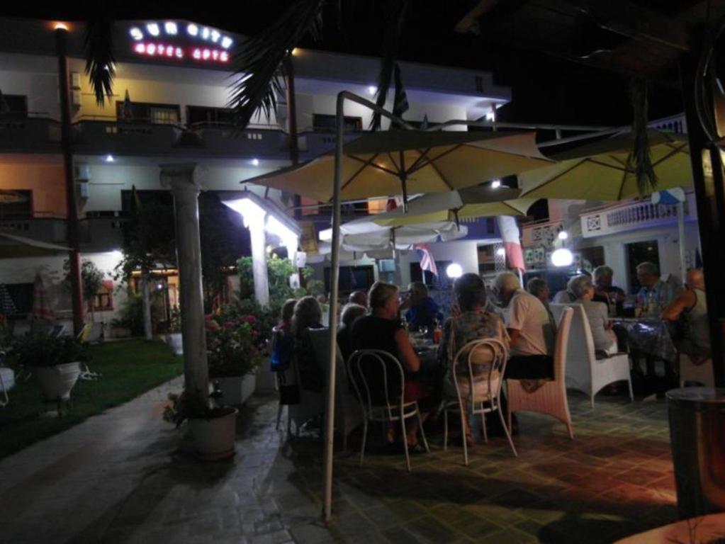 קאטו דרטסו Sun City מראה חיצוני תמונה
